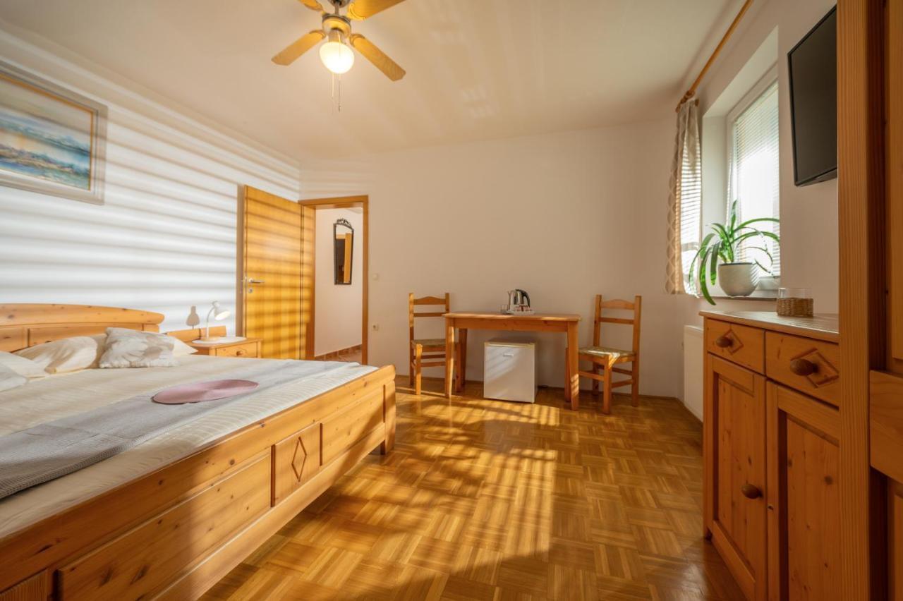 Rooms & Apartments Pr Matjon Блед Екстериор снимка