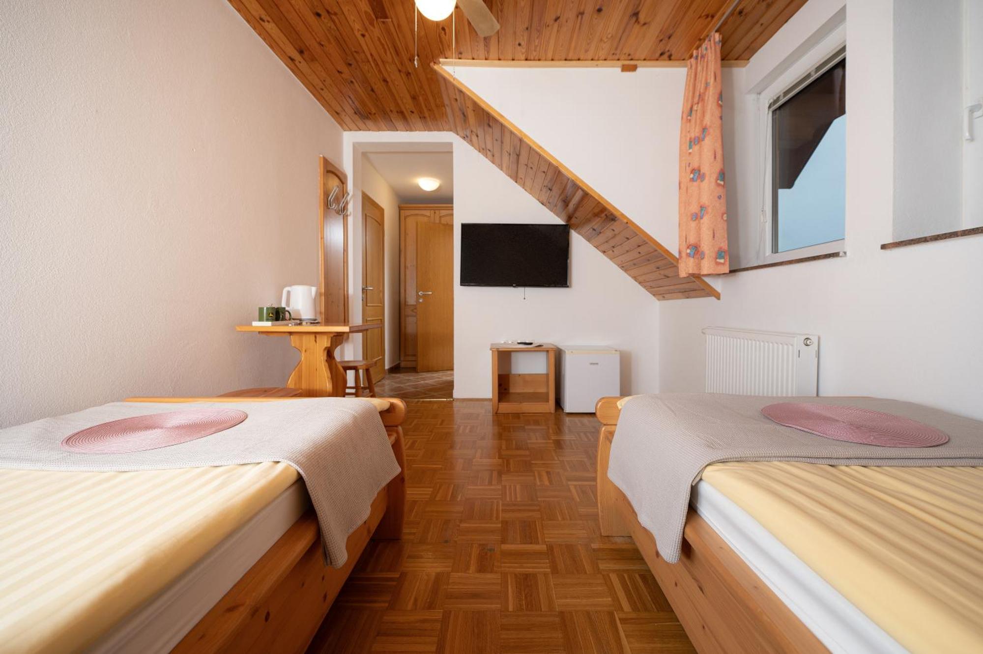Rooms & Apartments Pr Matjon Блед Екстериор снимка