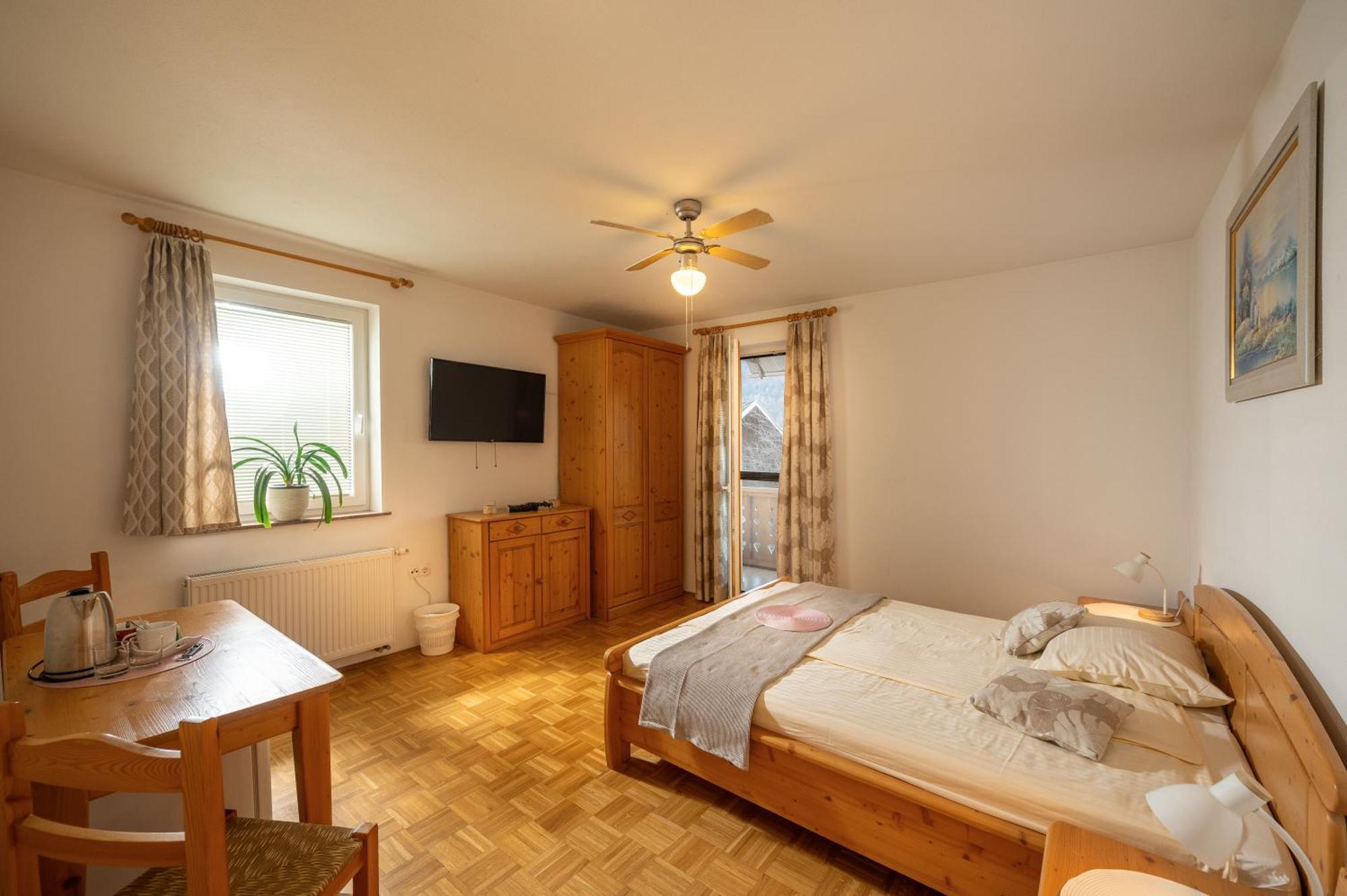 Rooms & Apartments Pr Matjon Блед Екстериор снимка