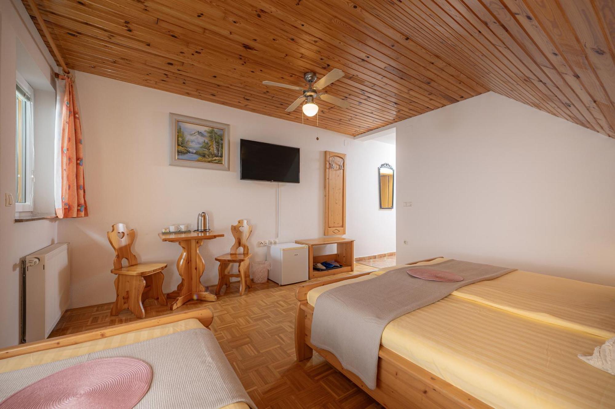 Rooms & Apartments Pr Matjon Блед Екстериор снимка