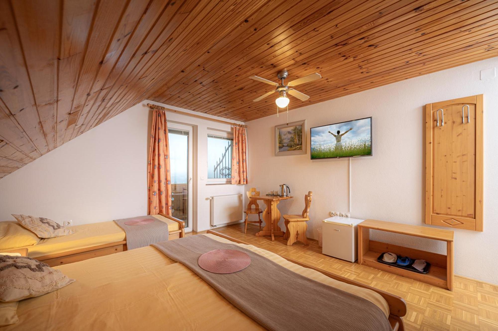 Rooms & Apartments Pr Matjon Блед Екстериор снимка