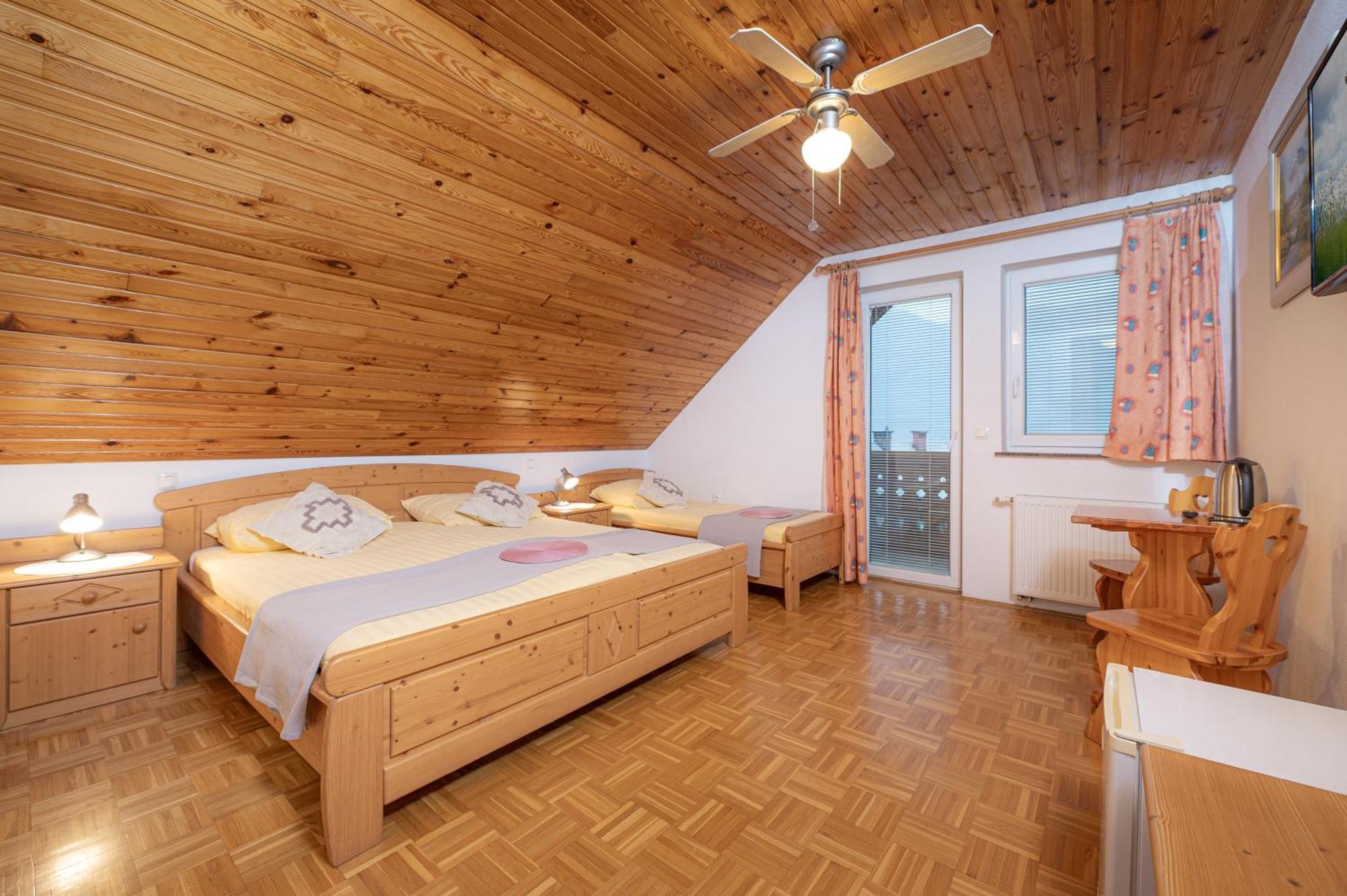Rooms & Apartments Pr Matjon Блед Екстериор снимка